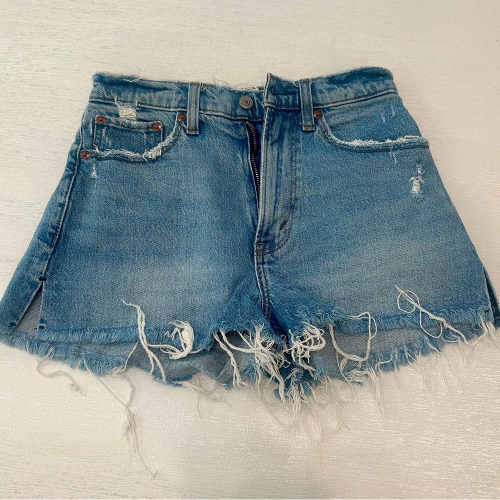 Abercrombie & Fitch Denim Shorts Curve Love ,Frayed Hem ,Light Blue Size 25